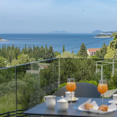 Tila Luxury Апартаменты *