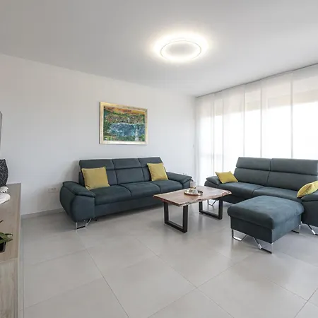 Tila Luxury